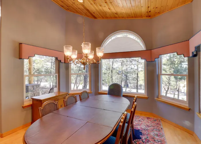 Patio & Forest View: Peaceful Show Holiday home Show Low