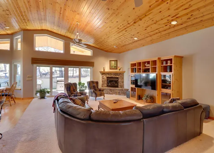 Patio & Forest View: Peaceful Show *