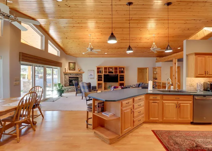 Patio & Forest View: Peaceful Show Holiday home Show Low